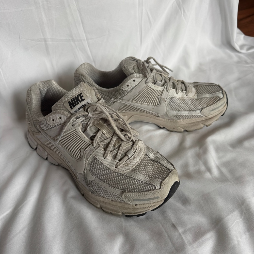 Nike Vomero 5 Light Gray Sneakers